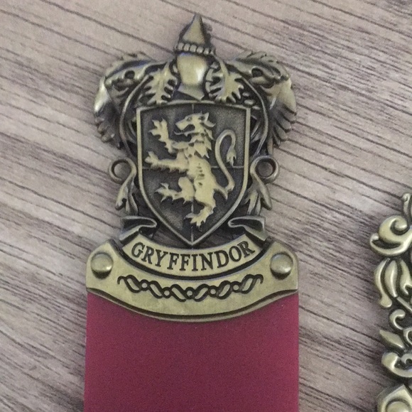 COPY - Harry Potter Crest Bookmarks - Picture 7 of 10